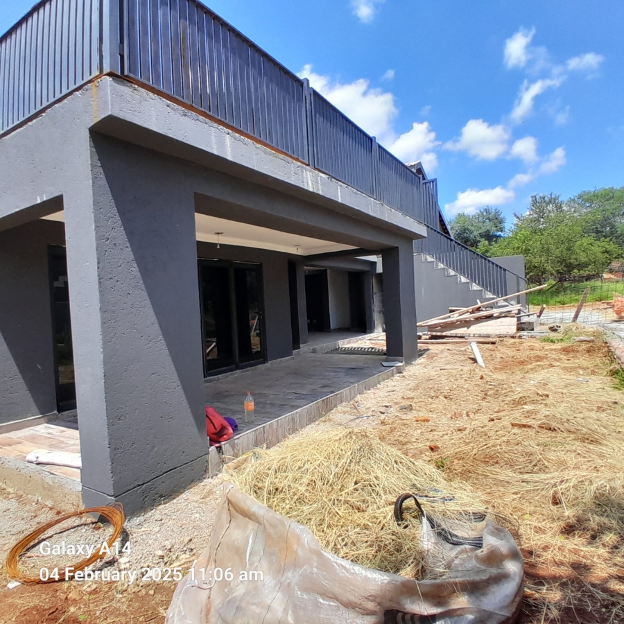 5 Bedroom Property for Sale in Buffelspoort Eco Estate North West